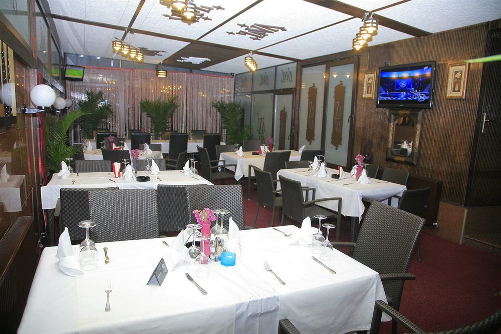 Hotel Papu 4*